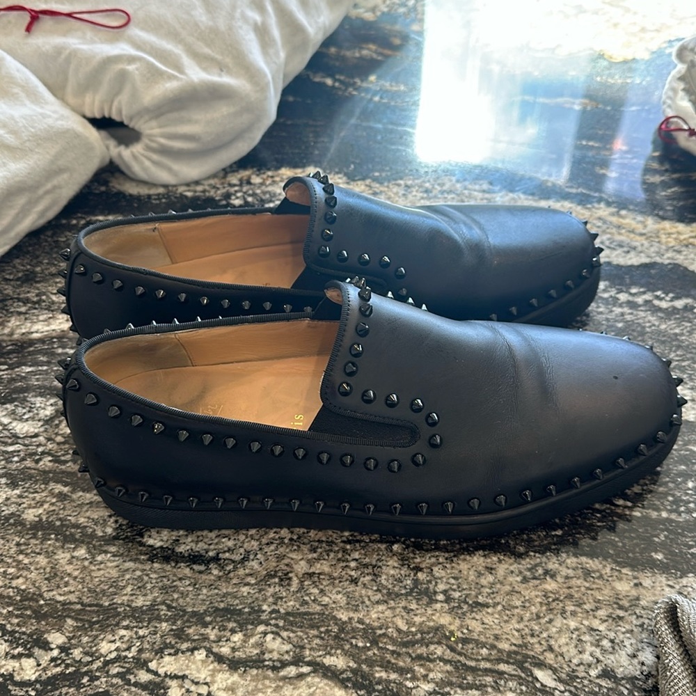 Christian Louboutin pik boats black on black